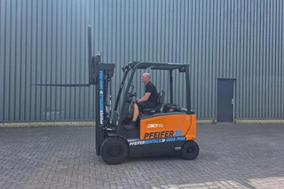 Doosan 2023 - B30X-7 Plus Electric, 3 Tons Capacity, Lift Height imagen 2 miniatura