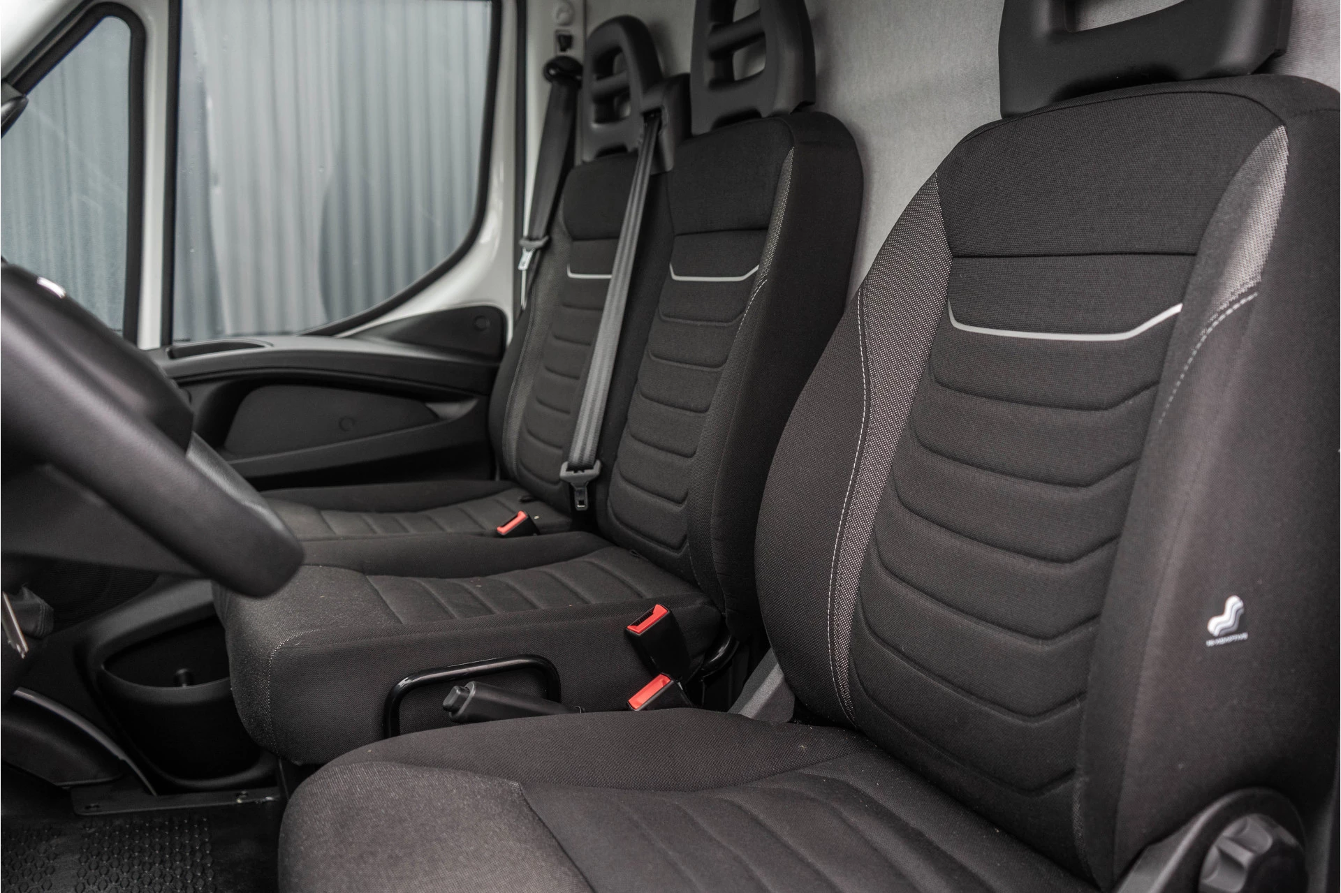 Iveco Daily 2023 - **35S14V L2H2 | 140PK | 3.5T Trekgewicht | Cruise | Climate** image 12