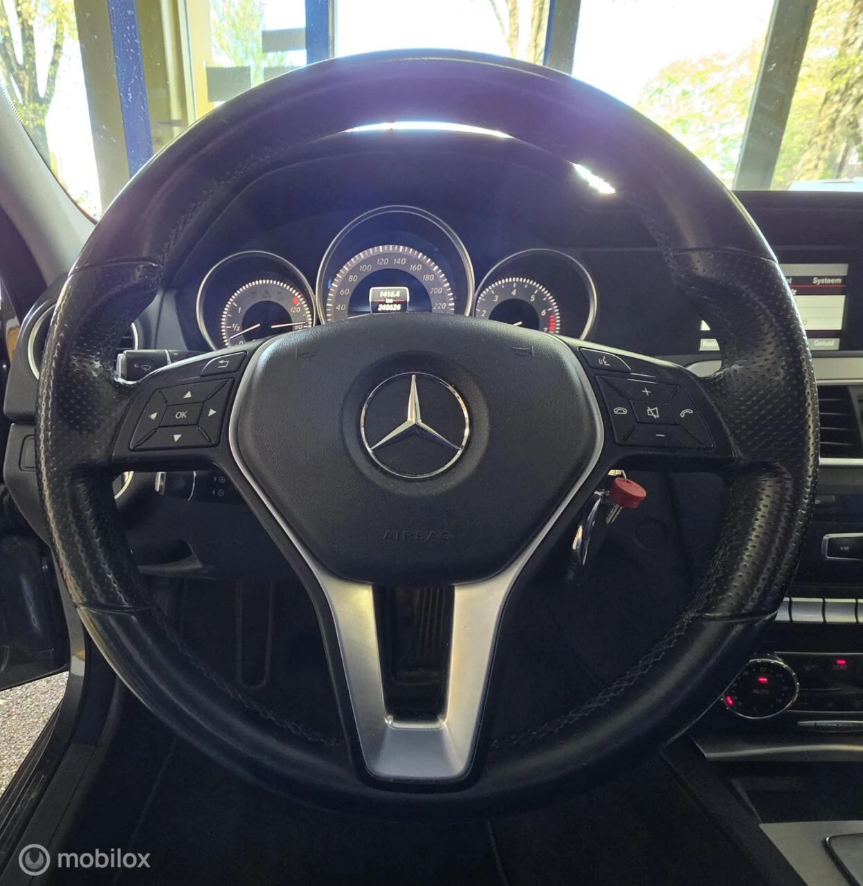 Mercedes-Benz C-Class 2012 - Estate 180 Business Class Avantgarde image 8