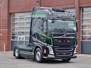 Volvo FH 2018 - 13.500 Globetrotter 4x2 - PTO/Hydraulic - Night clima - Full air - Leather - te koop