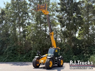 JCB 541-70 Agri - SRS | Hydraulic Quick Hitch | LED | Stage IV | 4,1 2018 - N/A obrazek 6