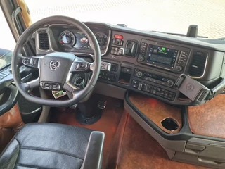 Scania R 2020 - R650 V8 NGS Highline 6x2 - Retarder - PTO/Hydraulic - Custom interior - Full air - 3.15 WB obrazek 9