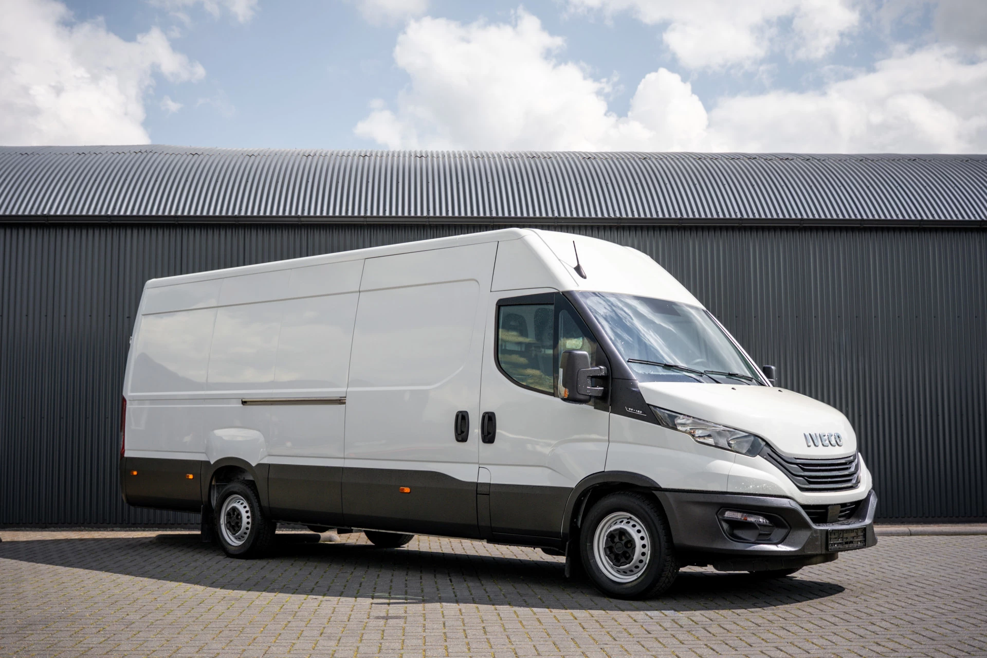 Iveco Daily 2022 - 35S16 | L4H2 | 157 PK | 3-Zits | Airco | Parkeersensoren obrázek 3
