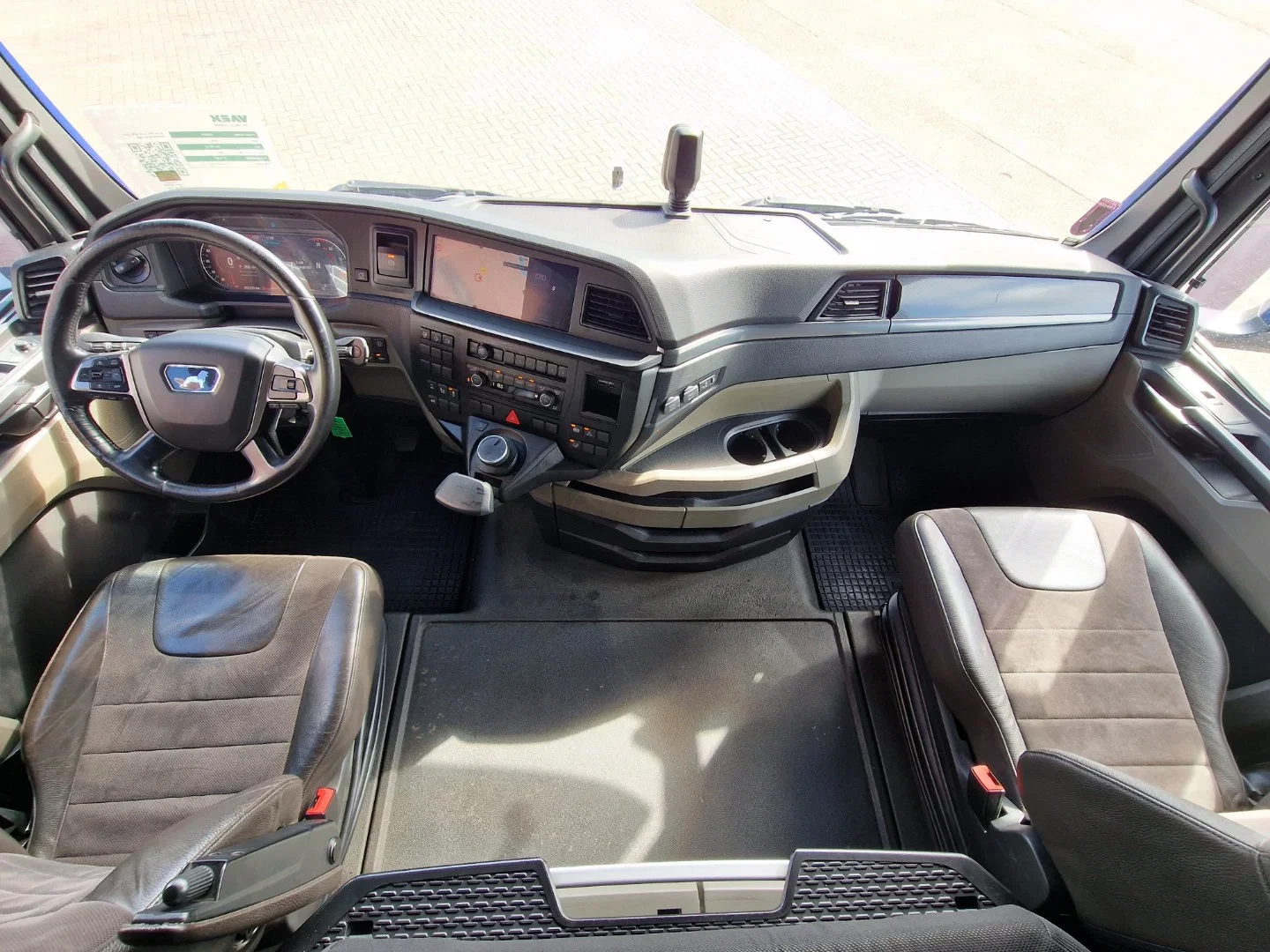 MAN TGX 2021 - 18.510 4x2 - Full spec - Retarder - Full air - Navi - 2x tank obrázek 12