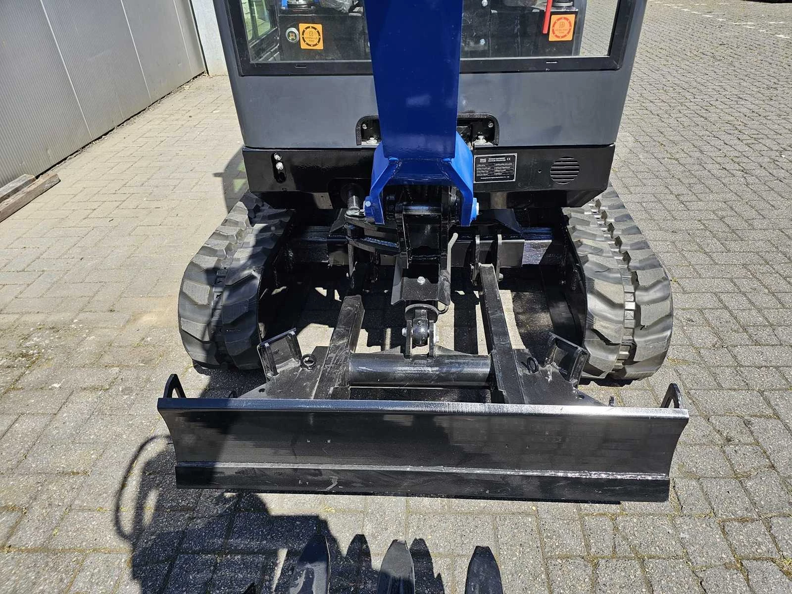 Ultra Force Equipment 2026 - NM25 - Minigraafmachine snelwisselsysteem incl. 3 bakken afbeelding 11