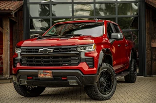 Chevrolet Silverado 2024 - CHEVROLET Z71 trailboss | !!Uniek!!| Wide body | afbeelding 2 miniatuur