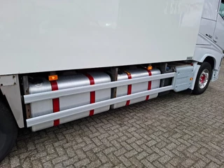 Volvo FH 2021 - FH4-500 / RETARDER / XL / CHEREAU / VEB+ / I-PARKCOOL / ACC / LWDS / 2XTHERMOKING UT1200 / 2X ON STOCK / EURO-6 / 2021 bild 17