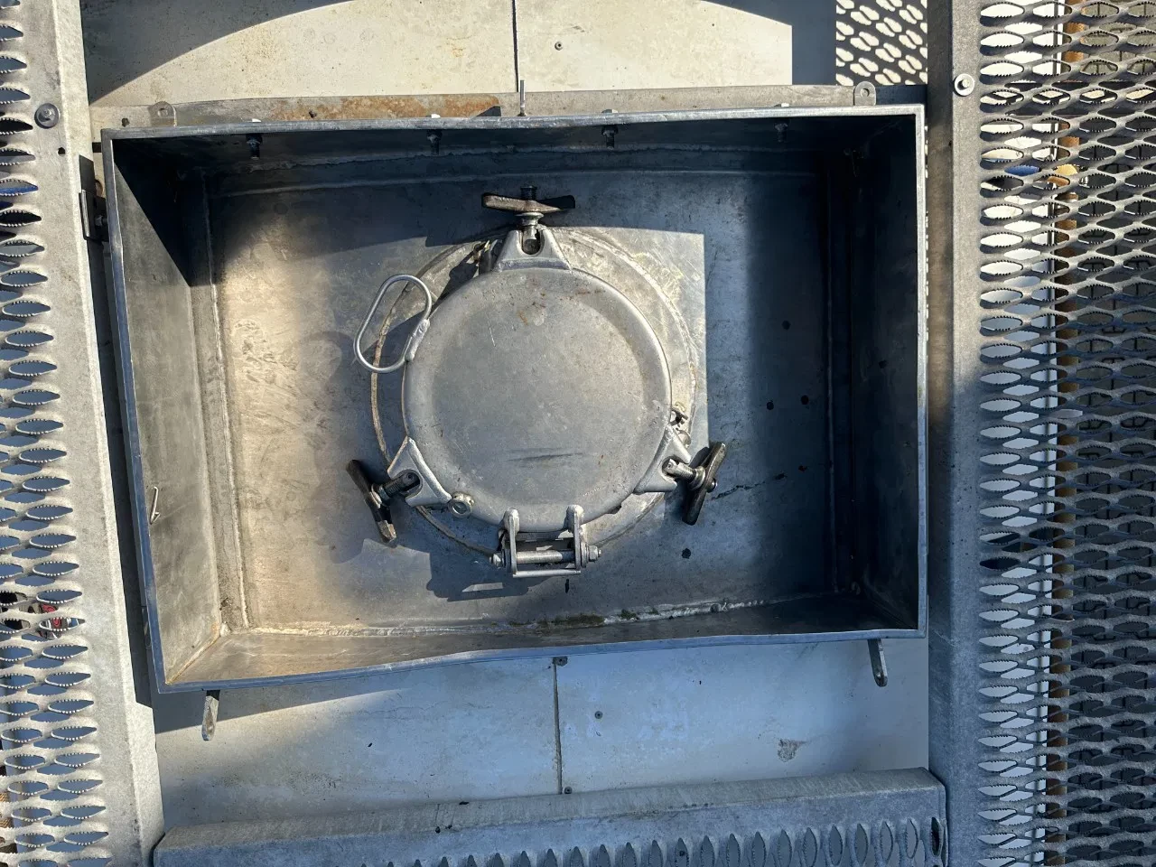 MTK Containers 1998 - 20FT SWAP BODY / 31.000L / T7 / AMKD / 5Y+ CSC test: 07/2027 imagem 18