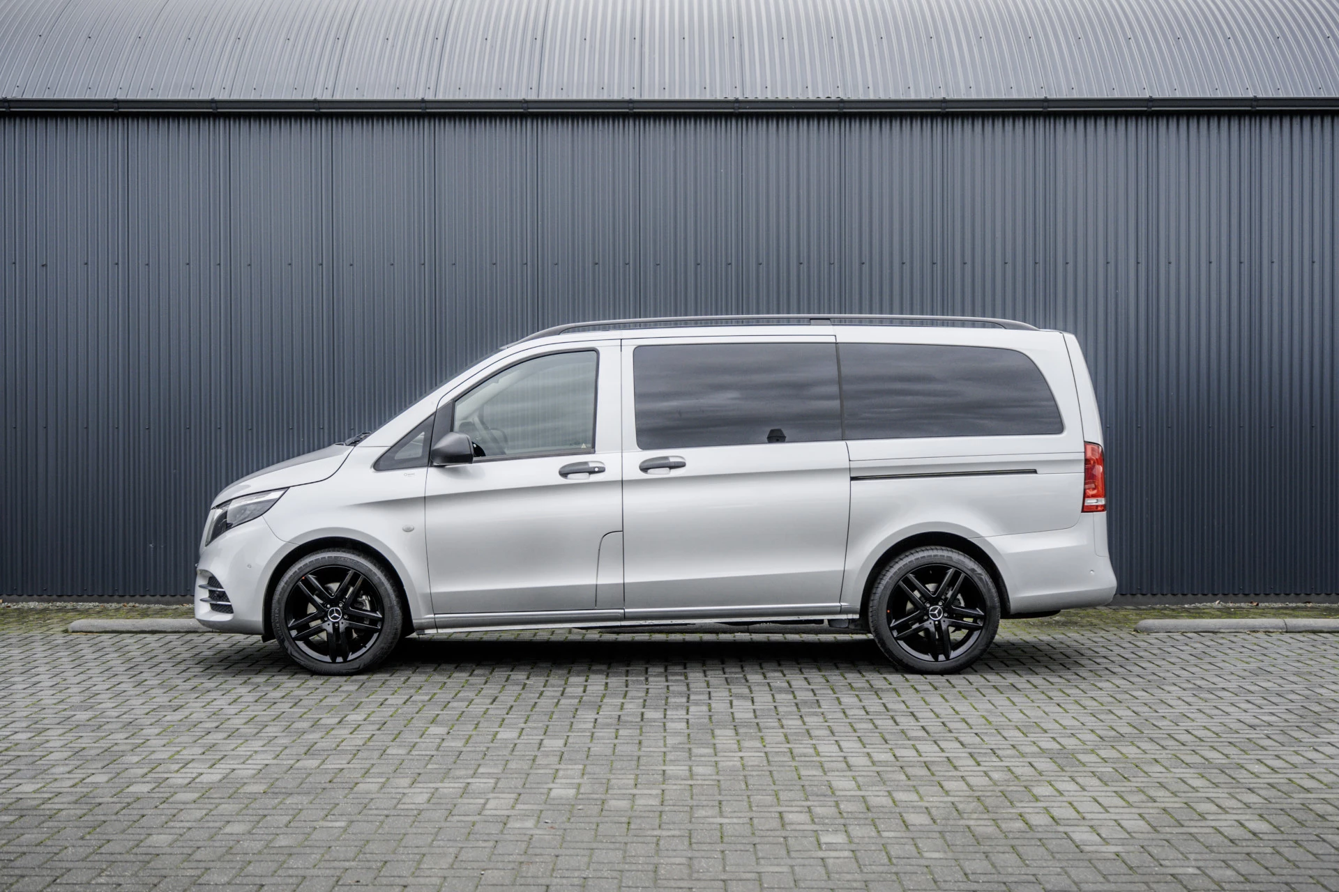 Mercedes-Benz Vito 2023 - 119 CDI | AMG Styling | ILS | Carplay | L+R Schuifdeur | Cruise | Camera immagine 5