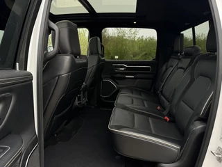 Dodge Ram 1500 2021 - LARAMIE NIGHT 5.7L V8, LAGE BIJTELLING, LPG, 1E EIG, PANO, 360, ACC, H&K, 22 INCH LIMITED WHEELS, 12 INCH SCREEN imagen 9