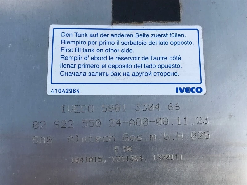 Iveco 2023 - 5801330466-41042964 BRANDSTOFTANK 550 LTR zdjęcie 4