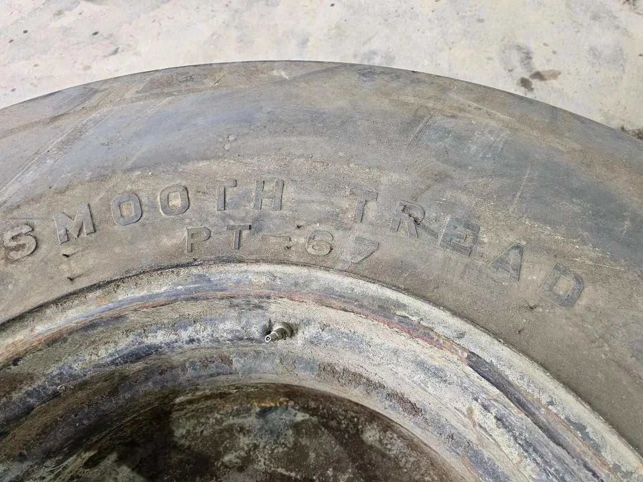 Firestone 16.9-30 Bild 7