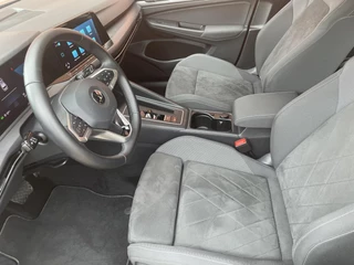 Volkswagen Golf 2021 - Variant 1.5 eTSI 150pk DSG Style image 2 miniature
