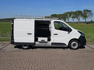 Opel Vivaro 2019 - 1.6 obrazek 13