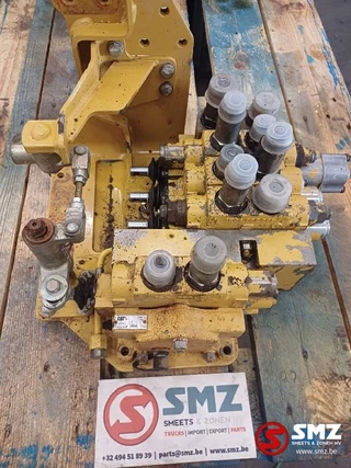 Caterpillar N/A - Occ hydraulische kleppengroep D6M Caterpillar bild 8