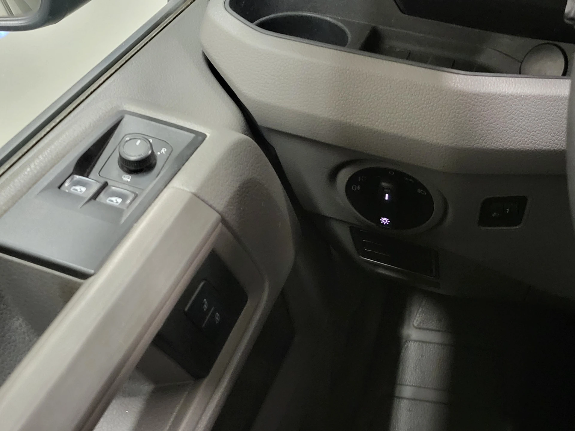 Volkswagen Crafter 2019 - 2.0TDI L3/H3 3000kg Trekgewicht Euro 6! image 15