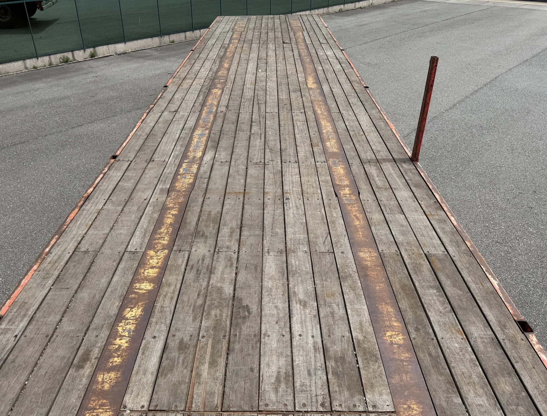 Floor 1981 - FLO-14-30-H DRUM BRAKES STEERING AXLE FLATBED HOLLAND-TRAILER afbeelding 17