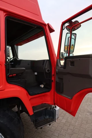 Volvo FL 7.260 1997 - FL7.260  42T - 1997 - Globetrotter rooftop image 25