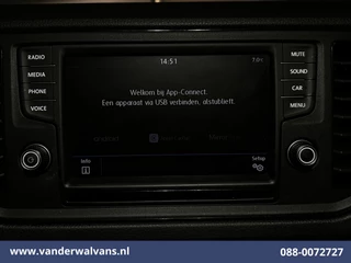 Volkswagen Crafter 2020 - 2.0 TDI 141pk L3H3 (L2H2) Euro6 Airco | Massagestoel | Camera | Apple Carplay | Cruisecontrol obrazek 4