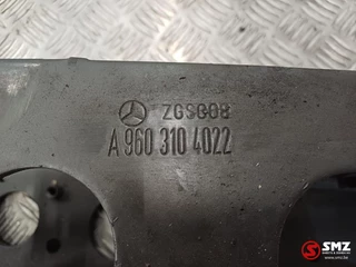 Mercedes-Benz N/A 2016 - Occ voorbumperdwarsbalk Mercedes imagem 5