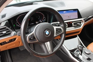 BMW 3 Series 2021 - Touring 330e xDrive High Executive PANORAMADAK LEDER H&K HEAD-UP LASER zdjecie 23