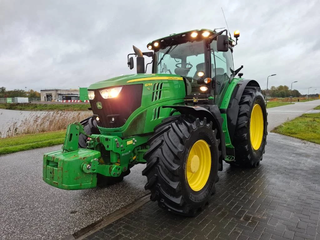 John Deere 2018 - 6215 R zdjęcie 1