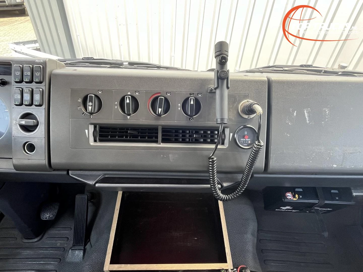 Mercedes-Benz 1124 AF 1996 immagine 13