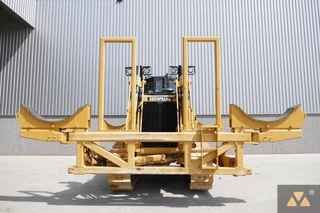 Caterpillar 2015 - D8T Pipe carrier image 3 thumbnail