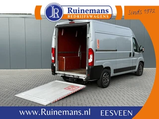 Fiat Ducato 2020 - 2.3 MultiJet 161 PK AUTOMAAT / L2H2 / DHOLLANDIA LAADKLEP / AFNEEMBARE 3 TONS TREKHAAK / CAMERA / CRUISE / ECC te koop