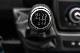 Peugeot Boxer 2021 - 330 2.2 BlueHDi 120 L2H2 Premium | Camera | Cruise | Navi | Airco | Trekhaak imagen 24