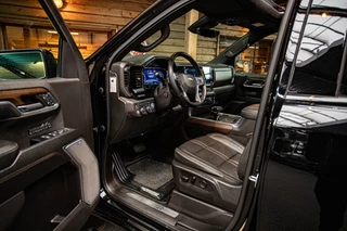 Chevrolet Silverado 2024 - High Country 6.2 V8 image 18