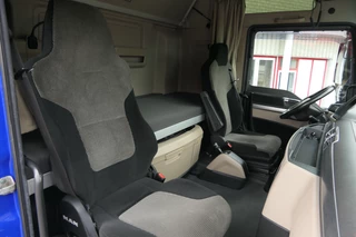 MAN TGX 2018 - 18.500 XXL | Mega/Lowdeck | Lifting Fifth Wheel | 749782Km | 2018 | Retarder | 2 Tanks | Full Air | Stand Klima | Roof Airco | 2 Sleeping beds | Seat Heating/Cooling | German Truck bild 45