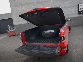 Dodge Ram 1500 2024 - 5.7L V8 4x4 Crew Cab Laramie Night immagine 28