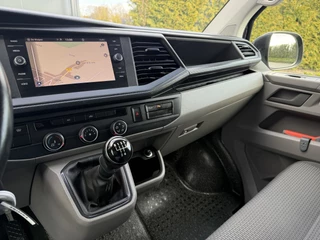 Volkswagen Transporter 2020 - 2.0 TDI 111 PK HIGHLINE / STARLIGHT BLUE METALLIC / L2H1 / TREKHAAK / IMPERIAAL / CAMERA / CRUISE / AIRCO afbeelding 12