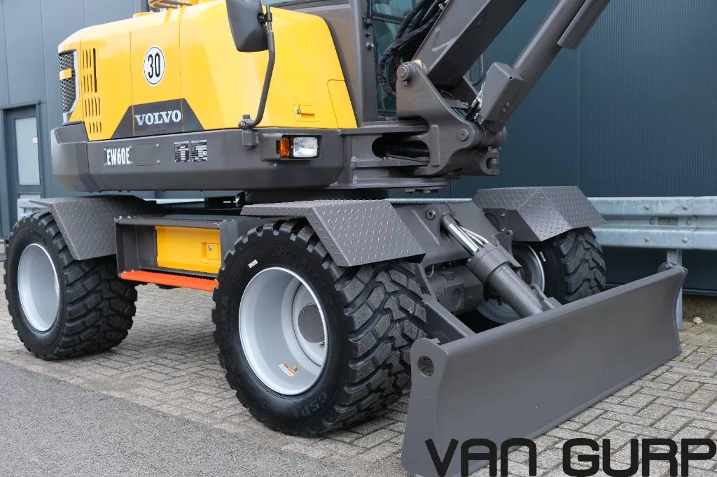 Volvo 2022 - EW 60 E | 30km/h Verstellausleger Powertilt Klima obrázek 29