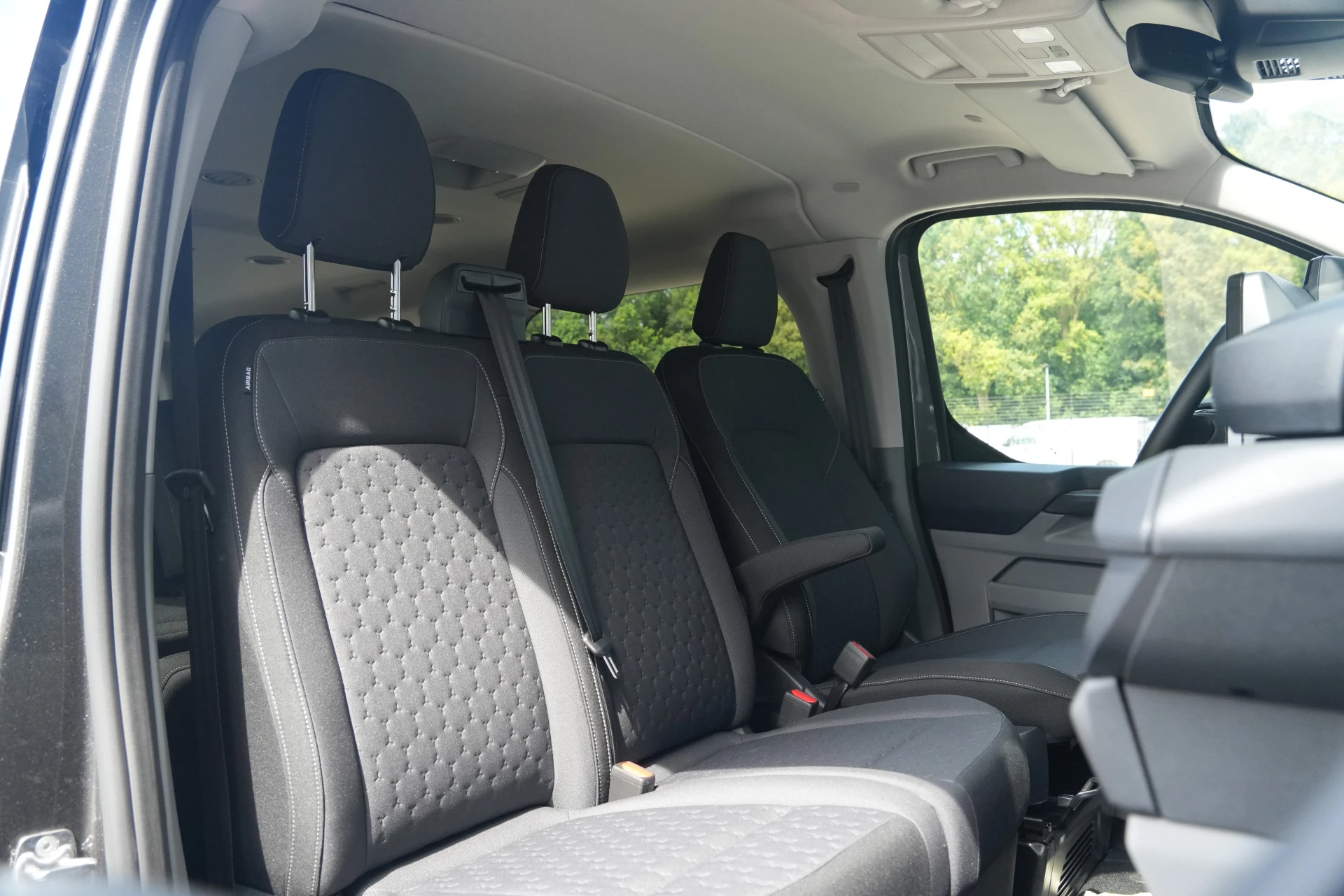 Ford Transit Custom 2026 - 340 2.5 PHEV L2H1 Limited 232pk 9 Zits - Keyless - ACC - Blindspot - Camera - Carplay - Navi - Prijs excl. BTW - Rijklaar afbeelding 40