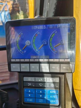 Komatsu PC240LC-10 2015 - N/A image 24