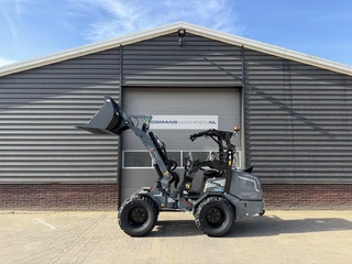 Giant G2700 X-TRA HD + minishovel NIEUW zeer compleet! €840 LEASE 2026 afbeelding 3 miniatuur