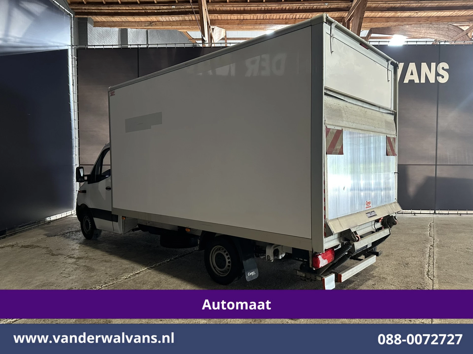 Mercedes-Benz Sprinter 2022 - 317 CDI 170pk 9G-Tronic Automaat Bakwagen Laadklep 21m3 KUUB Zijdeur Euro6 Airco | Lat om Lat betimmering | Leder afbeelding 8