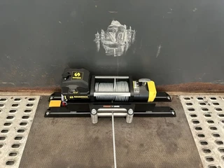 Bunk N/A 2013 - Be oplegger auto transporter gesloten 8 ton schuifzeilen obrazek 9