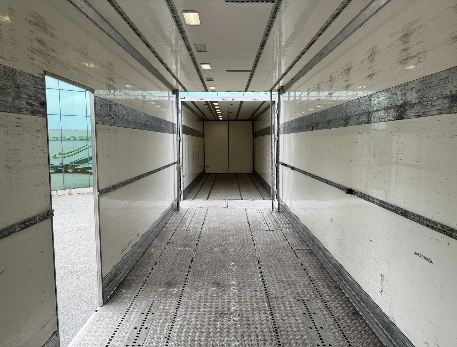 DAF XF 510 2015 - FAN GEÏSOLEERDE BAKKEN ZIJDEUR LAADKLEP KACHEL DOORLAADSYSTEEM FLOOR HANGER Bild 9