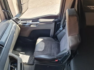 MAN TGX 2023 - 18.520 4x2 - Full spec - Retarder - Night clima - 2x tank - Full air - Navi bild 17