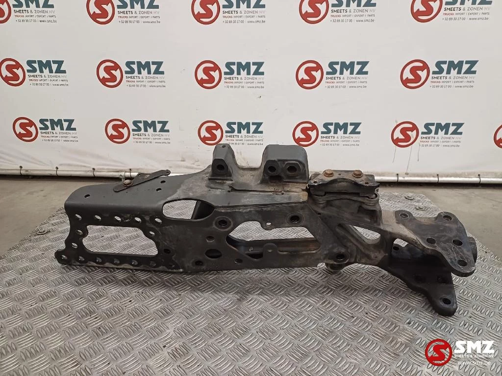 Mercedes-Benz 2016 - Occ montagebeugel chassis links Mercedes obrázek 2