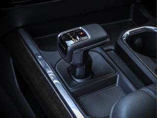 Chevrolet Silverado 2024 - 1500 High Country | Black Ops Dark Ash Metallic | Nieuw geleverd obrazek 15