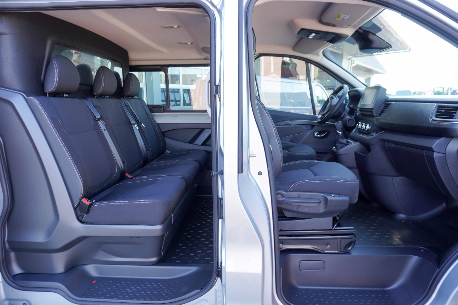 Renault Trafic 2024 - 2.0 Blue dCi 170PK T29 L2H1 Extra DC Automaat Bild 14