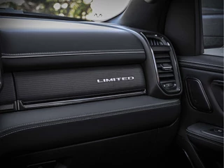 Dodge Ram 1500 2024 - Crew Cab Limited Night Edition Rambox obrazek 13