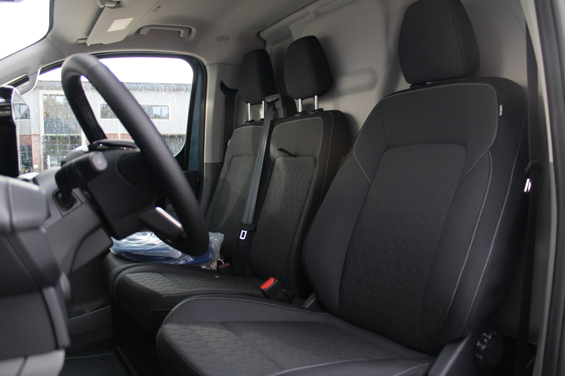 Ford E-Transit Custom 2025 - 340 L2H1 Limited 65 kWh 218pk - 2x Schuif - LED - 360 Camera - B&O - ACC - Navi - Stoel/Stuurverwarming - Rijklaar afbeelding 14