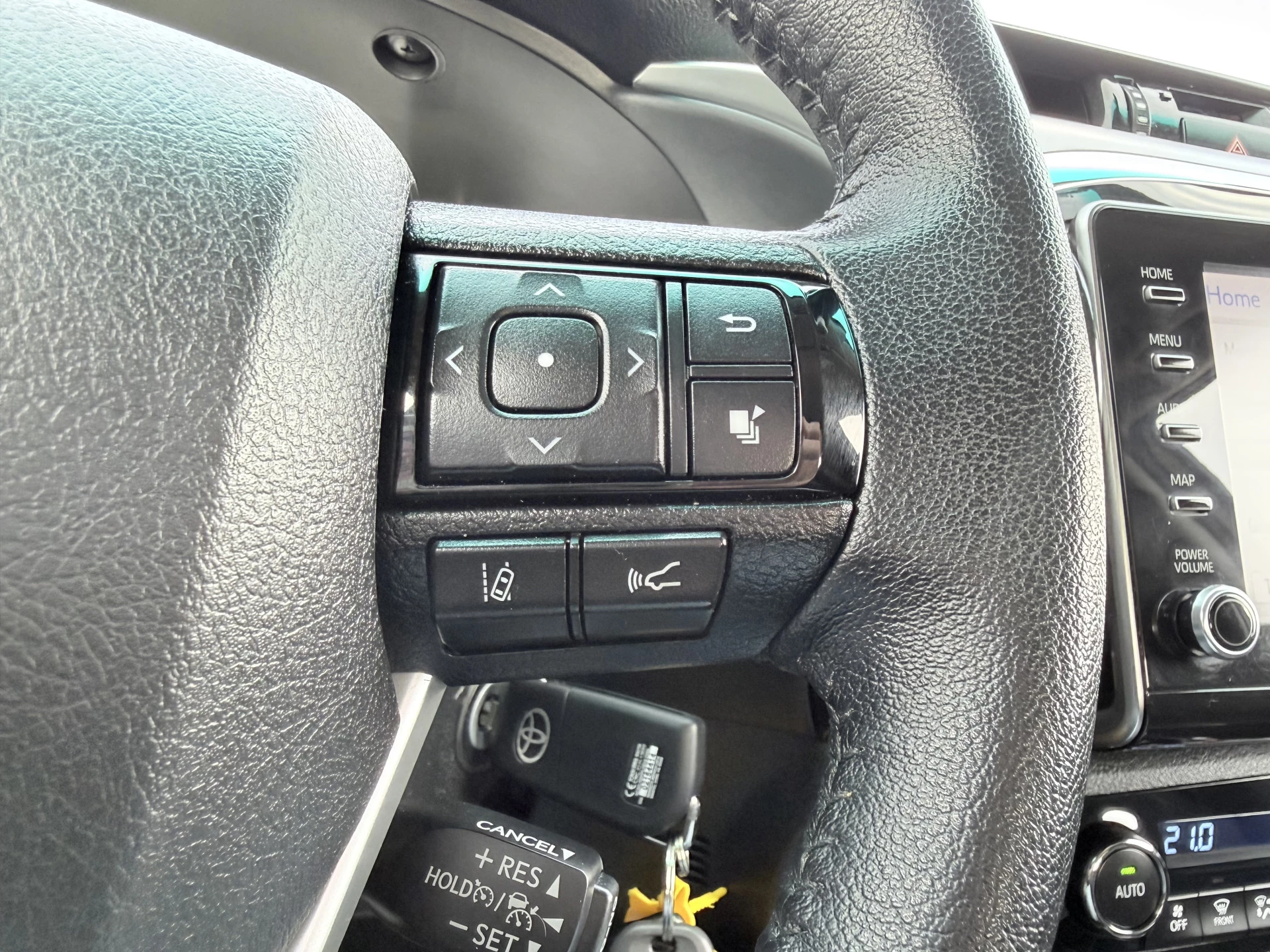 Toyota Hilux 2021 - 2.4 D-4D AUTOMAAT / 4x4 / 1e EIG. / 3.500 KG AHG / CAMERA / TREKHAAK / ECC / CRUISE / CARPLAY zdjęcie 15