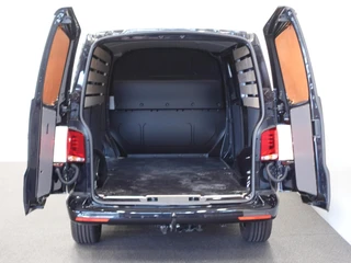 Volkswagen Transporter 2024 - 150pk L2H1 28 Highline Automaat afbeelding 3 miniatuur