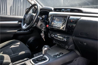 Toyota Hilux 2019 - 2.4 D 4WD | 150 PK | Automaat | Camera | Cruise | Navi | Trekhaak bild 2
